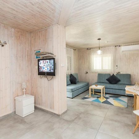 Leyad Hashmura Lodging Yesod Hamaala ภายนอก รูปภาพ