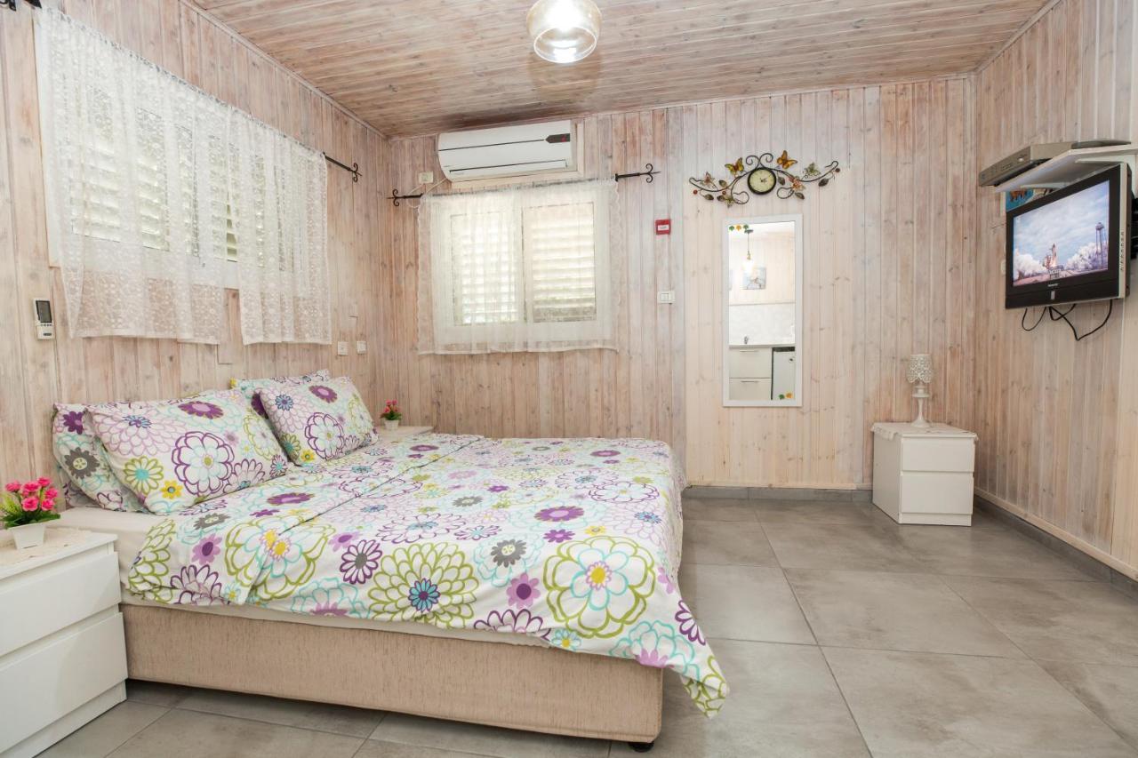 Leyad Hashmura Lodging Yesod Hamaala ภายนอก รูปภาพ