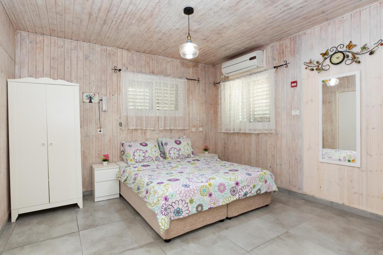 Leyad Hashmura Lodging Yesod Hamaala ภายนอก รูปภาพ