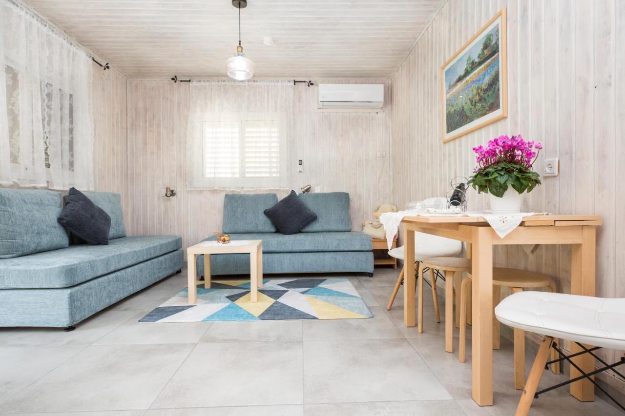 Leyad Hashmura Lodging Yesod Hamaala ภายนอก รูปภาพ