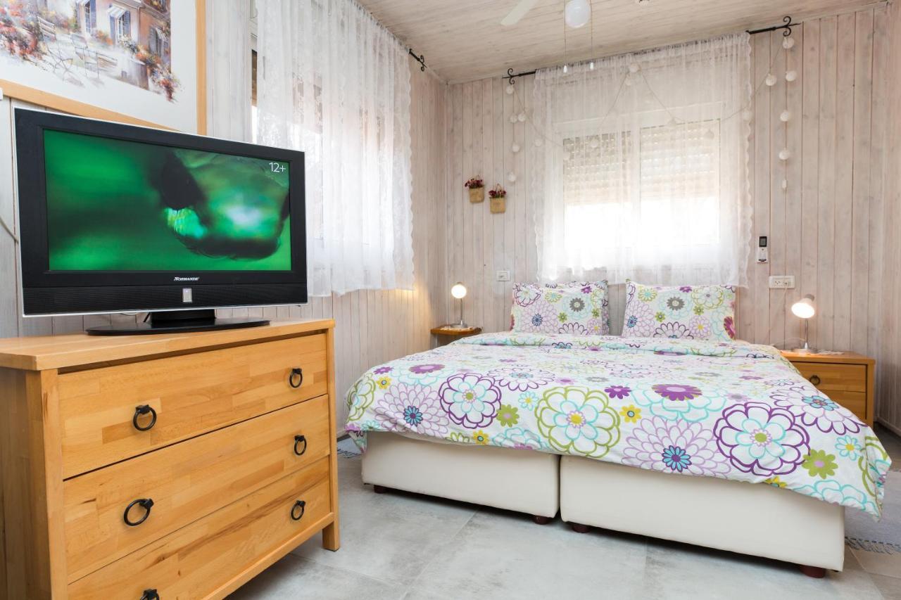Leyad Hashmura Lodging Yesod Hamaala ภายนอก รูปภาพ