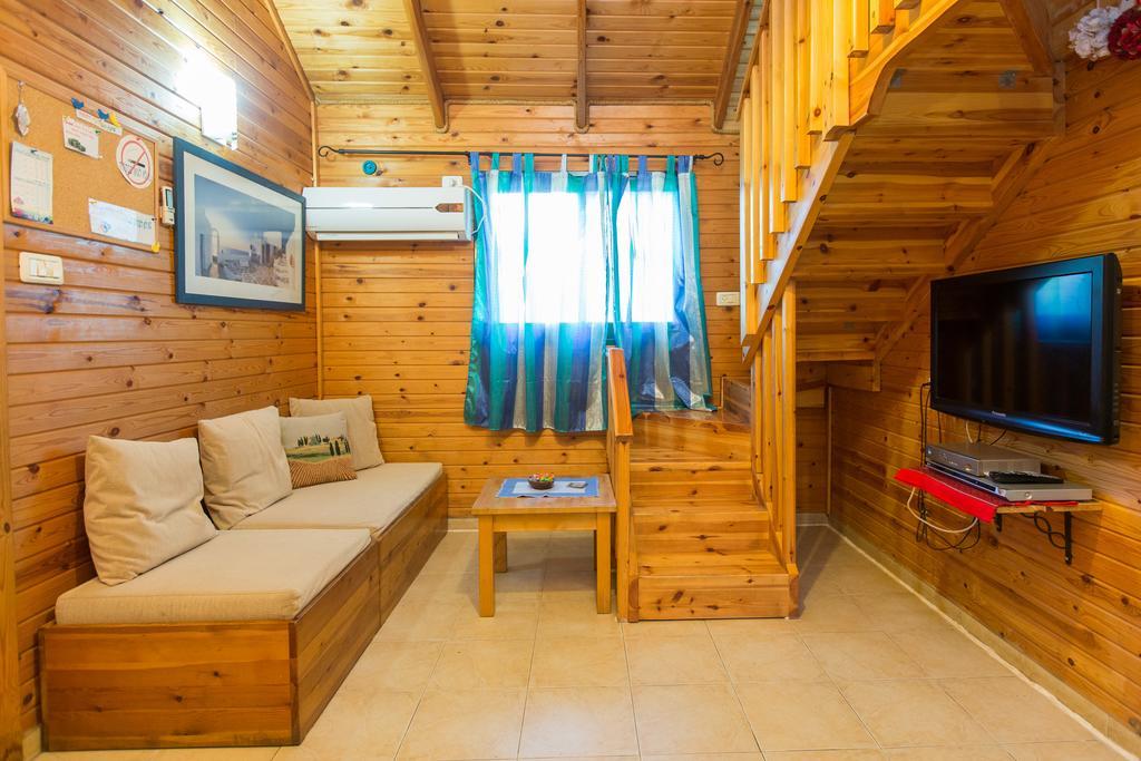 Leyad Hashmura Lodging Yesod Hamaala ภายนอก รูปภาพ