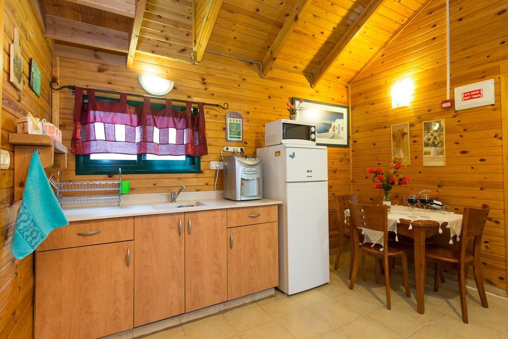 Leyad Hashmura Lodging Yesod Hamaala ภายนอก รูปภาพ