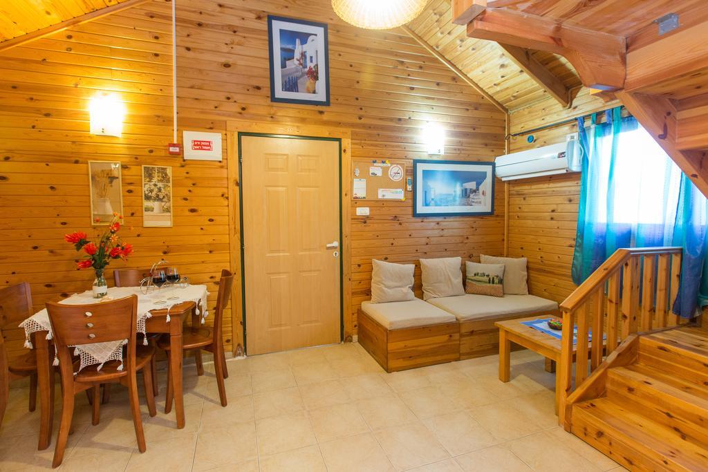 Leyad Hashmura Lodging Yesod Hamaala ภายนอก รูปภาพ