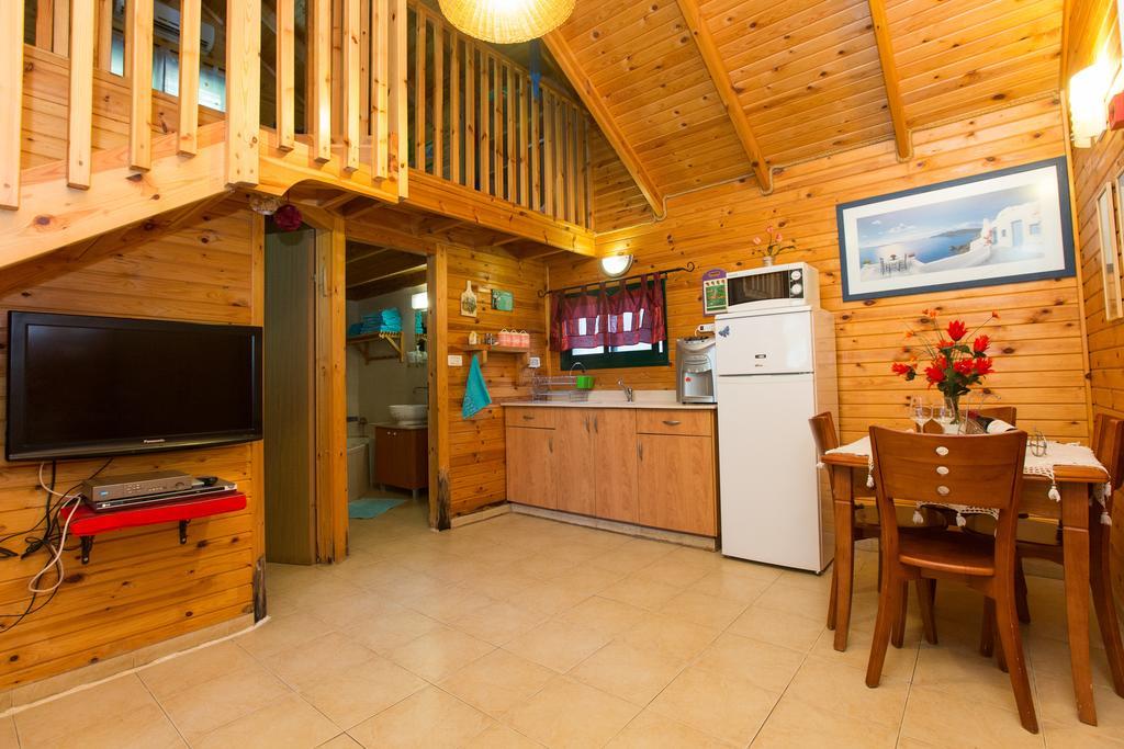 Leyad Hashmura Lodging Yesod Hamaala ภายนอก รูปภาพ