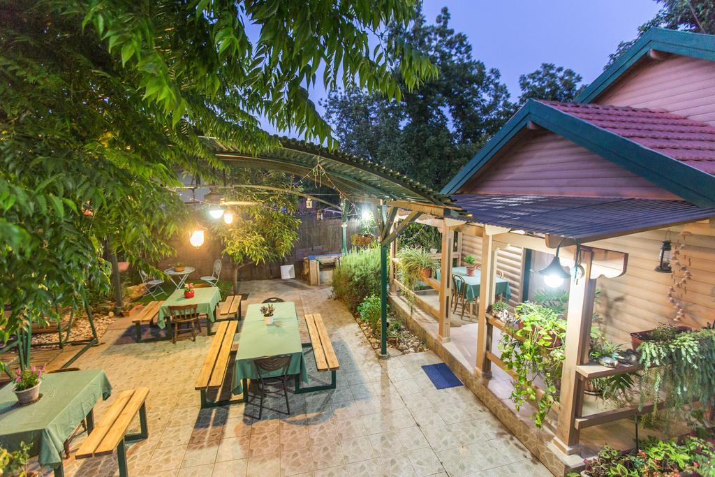 Leyad Hashmura Lodging Yesod Hamaala ภายนอก รูปภาพ